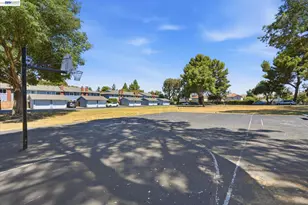 1486 Newhall Pkwy, Concord, CA 94521 - Photo 36