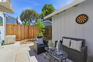 1486 Newhall Pkwy, Concord, CA 94521 - Photo 32