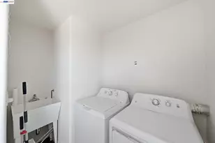 17208 President Dr, Castro Valley, CA 94546 - Photo 38