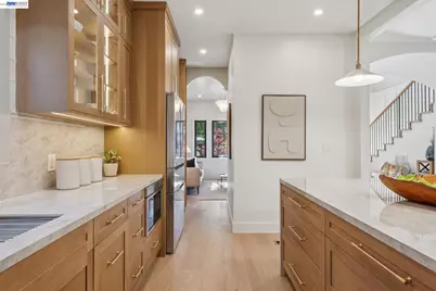 5956 Canning St, Oakland, CA 94609 - Photo 16
