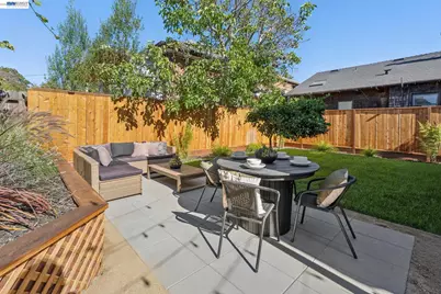 5956 Canning St, Oakland, CA 94609 - Photo 44