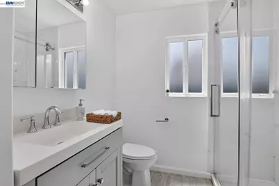 20242 Lucot Ct, San Lorenzo, CA 94541 - Photo 16