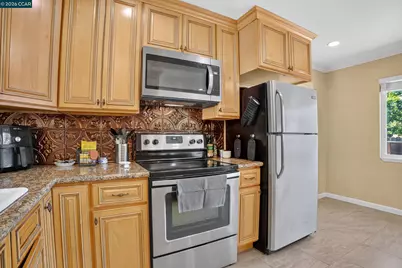 4249 Ridge Dr, Pittsburg, CA 94565 - Photo 16