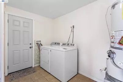 1691 Ashbury Dr, Concord, CA 94520 - Photo 26