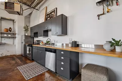 247 4th St #301, Oakland, CA 94607 - Photo 16