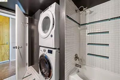 247 4th St #301, Oakland, CA 94607 - Photo 28