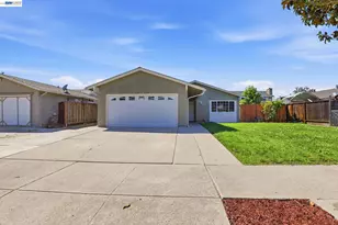 40 Gonzalez Dr, Hollister, CA 95023 - Photo 2