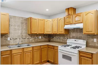 40 Gonzalez Dr, Hollister, CA 95023 - Photo 10