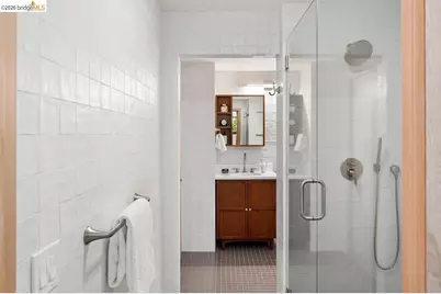 433 Capricorn Ave, Oakland, CA 94611 - Photo 28