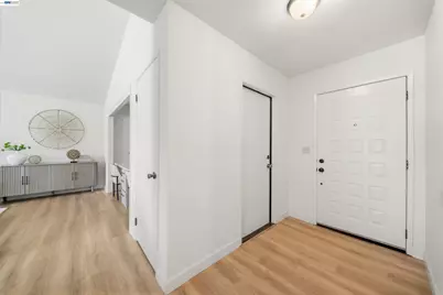 2865 Ponte Mira Way, Tracy, CA 95376 - Photo 2
