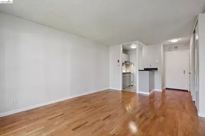 9 Commodore Dr #A207, Emeryville, CA 94608 - Photo 8