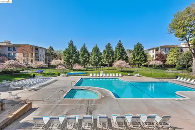 9 Commodore Dr #A207, Emeryville, CA 94608 - Photo 32