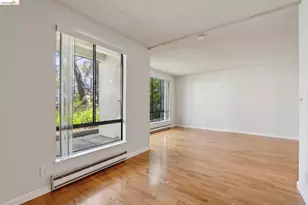 9 Commodore Dr, Emeryville, CA 94608 - Photo 14
