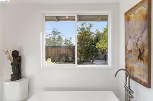 13255 Clairepointe Way, Oakland, CA 94619 - Photo 18