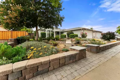 4645 Ridpath St, Fremont, CA 94538 - Photo 4
