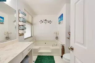 2368 Dalis Dr, Concord, CA 94520 - Photo 38