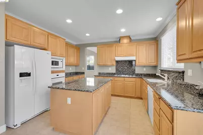 1525 Coleridge Way, Discovery Bay, CA 94505 - Photo 2