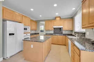 1525 Coleridge Way, Discovery Bay, CA 94505 - Photo 2