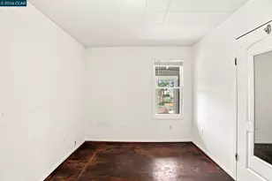 913 France Ave, San Francisco, CA 94122 - Photo 12