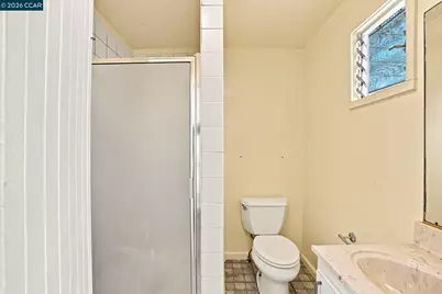 913 France Ave, San Francisco, CA 94122 - Photo 20
