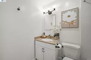 1435 Bouret Dr, San Jose, CA 95118 - Photo 18