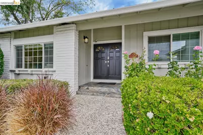 2198 La Orinda, Concord, CA 94518 - Photo 2