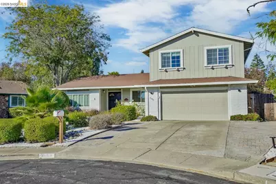 2198 La Orinda, Concord, CA 94518 - Photo 1