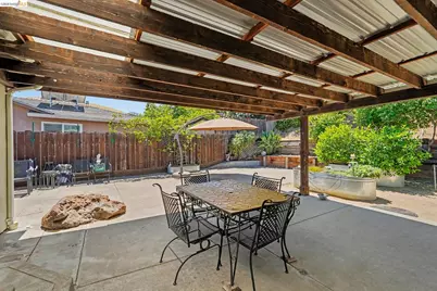 1150 Los Palos Ct, Pittsburg, CA 94565 - Photo 18