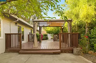 1694 Tammy Ln, Concord, CA 94519 - Photo 56
