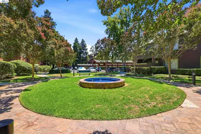 682 Teatree Ct, San Jose, CA 95128 - Photo 4