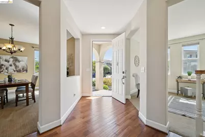 661 Stoneman Ct, Benicia, CA 94510 - Photo 6