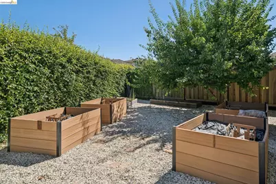 661 Stoneman Ct, Benicia, CA 94510 - Photo 82