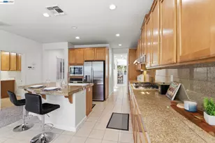 24 Heritage Dr, Mountain House, CA 95391 - Photo 6