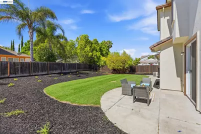 24 Heritage Dr, Mountain House, CA 95391 - Photo 34