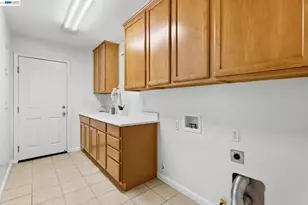 24 Heritage Dr, Mountain House, CA 95391 - Photo 30