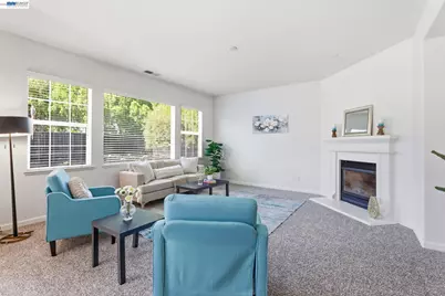 24 Heritage Dr, Mountain House, CA 95391 - Photo 10
