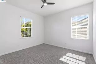24 Heritage Dr, Mountain House, CA 95391 - Photo 24