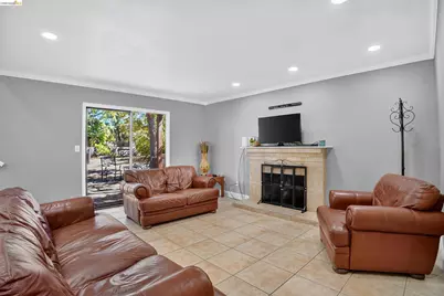 2717 Lobelia Ct, Antioch, CA 94531 - Photo 16