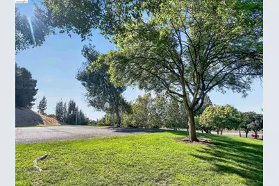 2717 Lobelia Ct, Antioch, CA 94531 - Photo 54