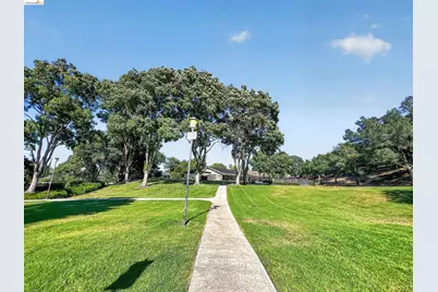 2717 Lobelia Ct, Antioch, CA 94531 - Photo 52