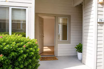 256 Napoli Ct, Hercules, CA 94547 - Photo 2
