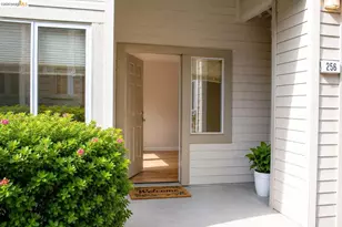 256 Napoli Ct, Hercules, CA 94547 - Photo 2