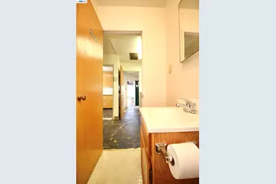 15845 Channel, San Lorenzo, CA 94580 - Photo 14