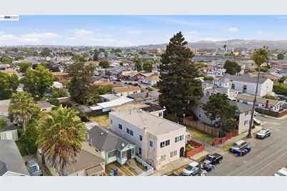 1621 Chanslor Ave, Richmond, CA 94801 - Photo 6
