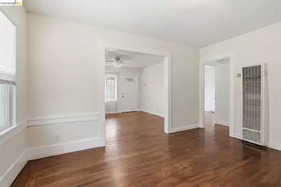 5362 Foothill Blvd, Oakland, CA 94601 - Photo 12