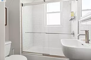2207 21st St, Oakland, CA 94606 - Photo 26