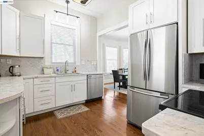 2207 21st St, Oakland, CA 94606 - Photo 12