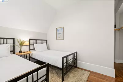 2207 21st St, Oakland, CA 94606 - Photo 24
