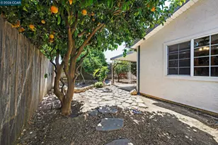 552 Redwood Dr, Vacaville, CA 95687 - Photo 44