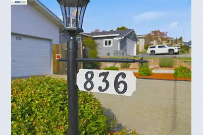 836 Hawthorne Dr, Rodeo, CA 94572 - Photo 6